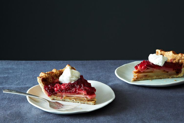 2013-1119_cp_cranberry-pear-pie-025