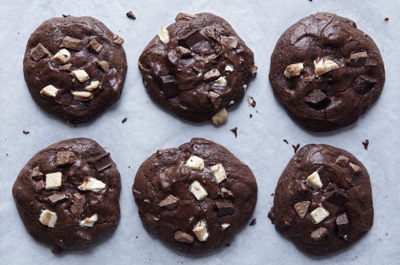 Triple_chocolate_madness_cookies