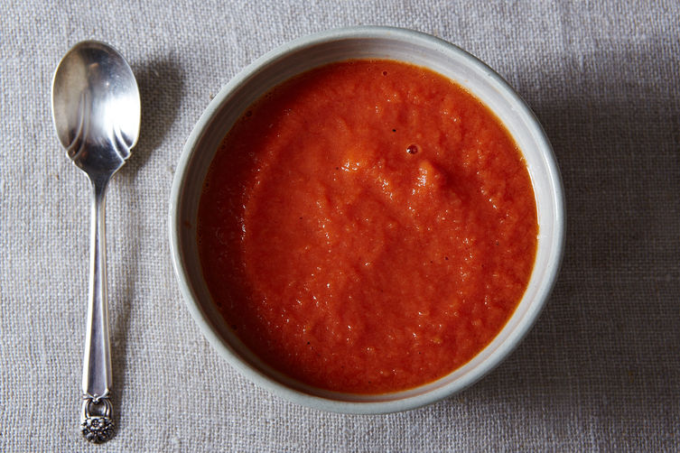 Not-recipe_tomato-soup_food52_mark_weinberg_13-12-10_0343