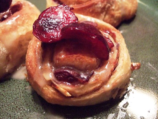 Cherry_almond_cinnamon_bun