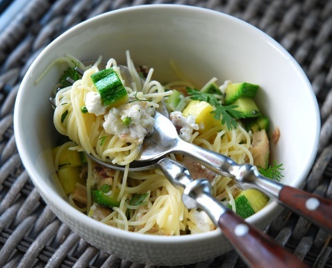 Zucchini_and_green_coriander_pasta