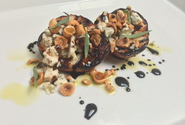 Bi-rite_-pear_blue_cheese_and_hazelnut_salad_-_2