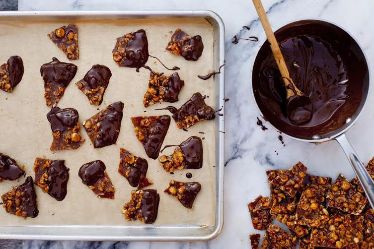 Hazelnut_brittle