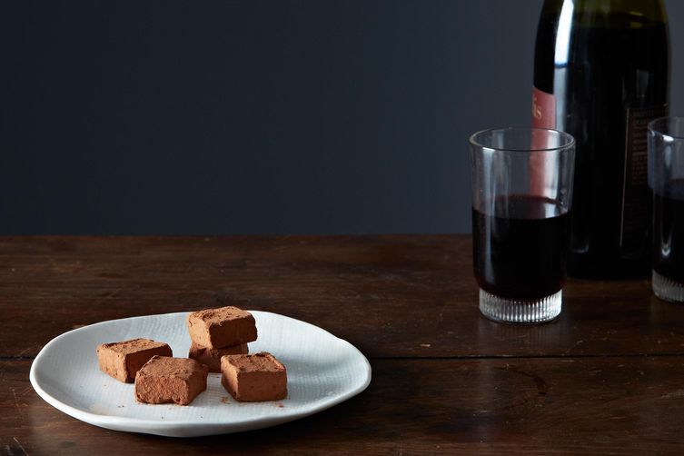 2014-0107_alice_chocolate-truffles-red-wine-012