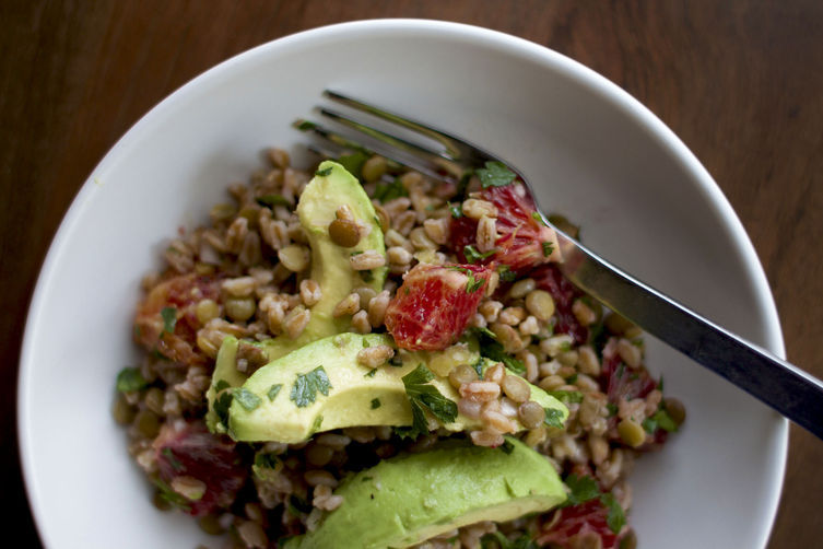 Avocado_farro_salad_f52