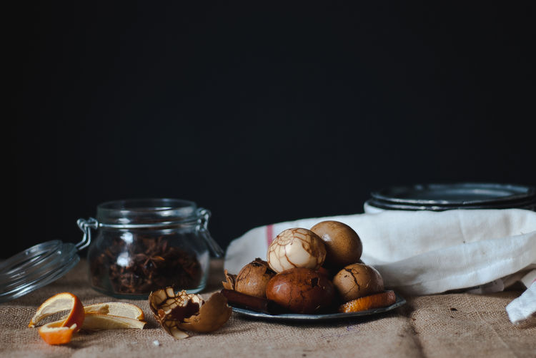 F52_8_--_tea_eggs