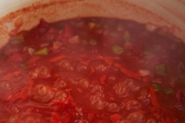 Buffalo-Style Quinoa Chili