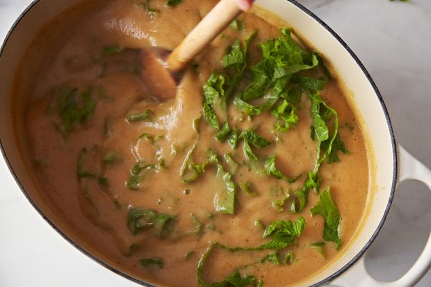 Caul-do Verde (Portuguese Caldo Verde with Cauliflower)