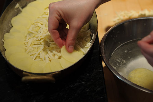 Pommes Dauphinoise (Potatoes au Gratin)