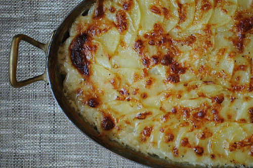 Pommes Dauphinoise (Potatoes au Gratin)