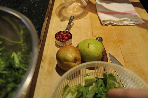 Arugula, Pear and Goat Cheese Salad with Pomegranate Vinaigrette