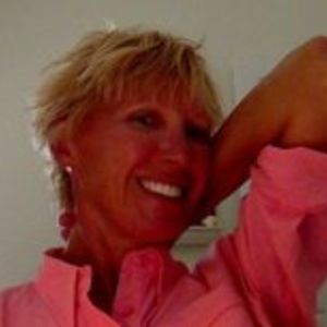 Joann M Lakes Elliott