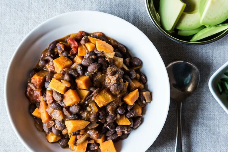 vegan sweet potato black bean chili