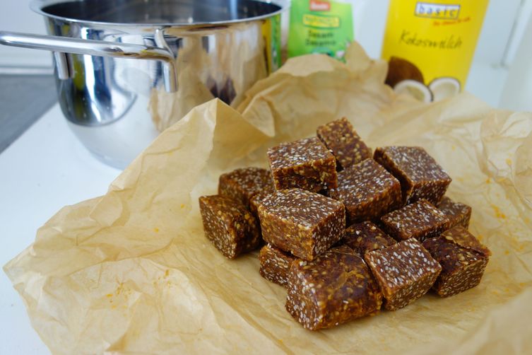 Sweet & Spicy Sesame Coconut Caramels