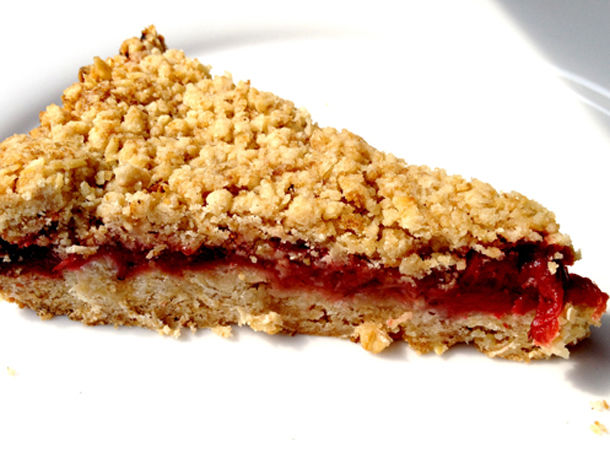 Roasted Strawberry Oat Bars