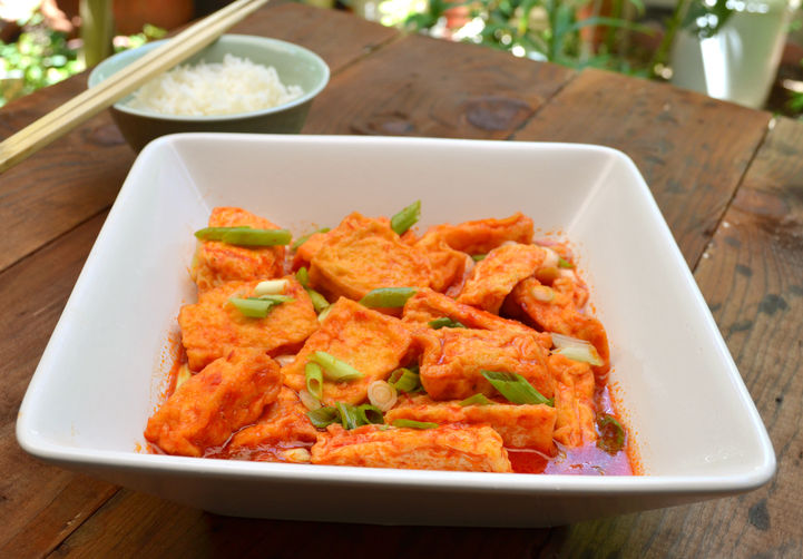 Fried Tofu in Tomato Sauce