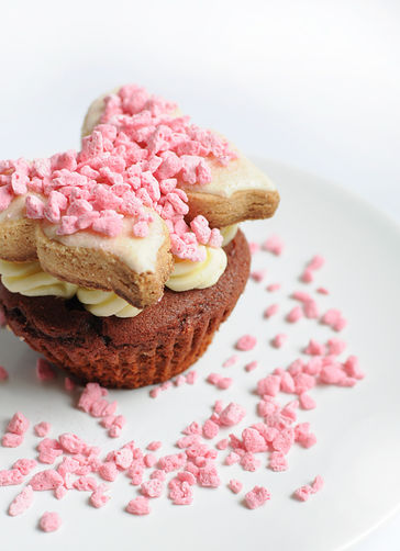 Red Velvet Shortbread Cup Cake