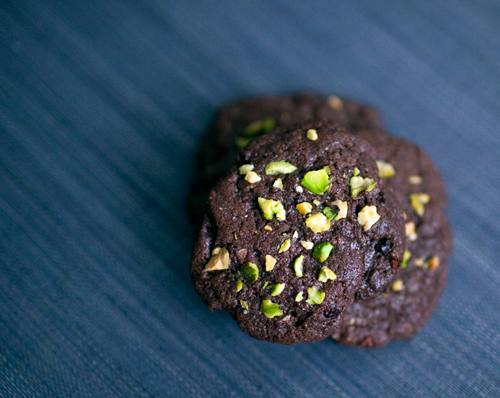 cardamom pistachio nib cookie
