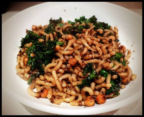 Edible Jewels Kale, Black Olive and Chickpea Pasta
