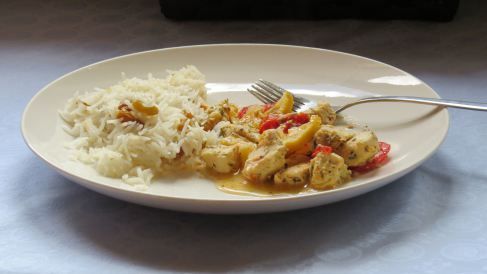 Mediterranean chicken with Dijon mustard, tomato and lemon
