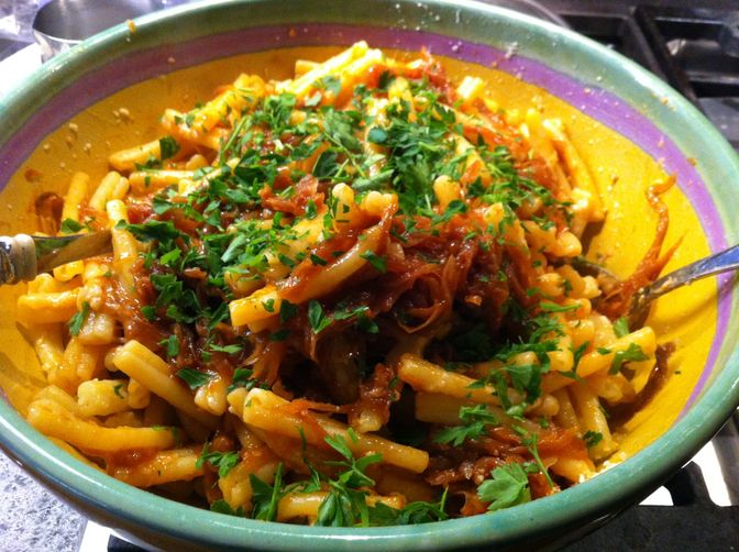 Umido di Cipolla (Pasta with Onions and Tomato)