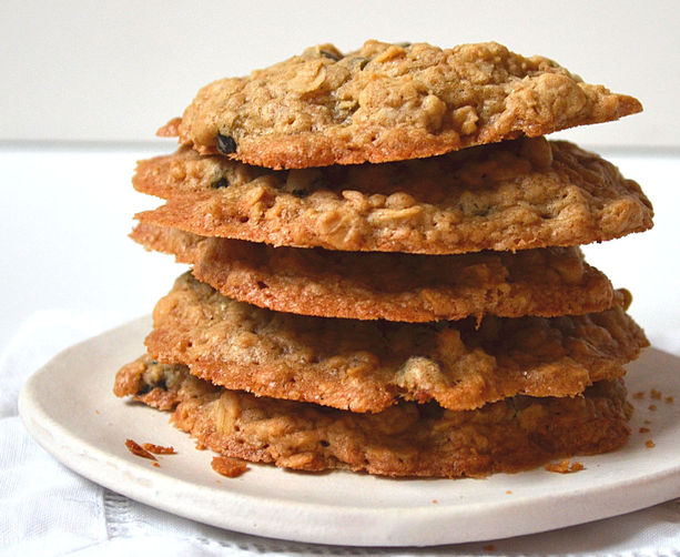 Easy Brown Sugar Oatmeal Cookies w/ Dried Blueberries ~ Moist & Chewy