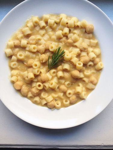 "Pasta e Ceci" (Chickpea and Pasta Soup)