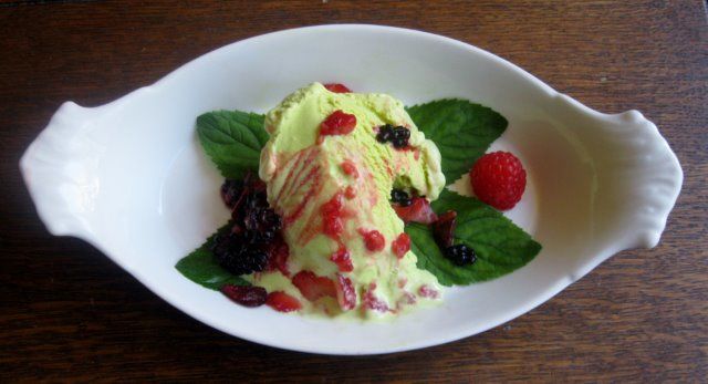 AVOCADO- RASPBERRY- ICE CREAM