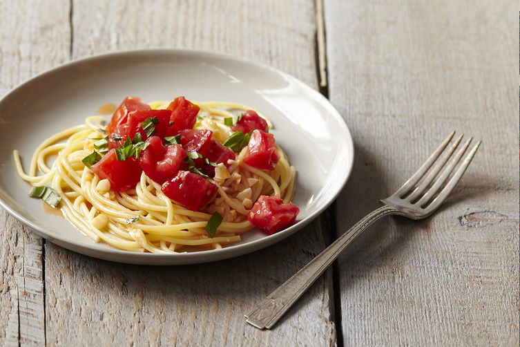 Michael Ruhlman's Pasta with Tomato Water, Basil, and Garlic