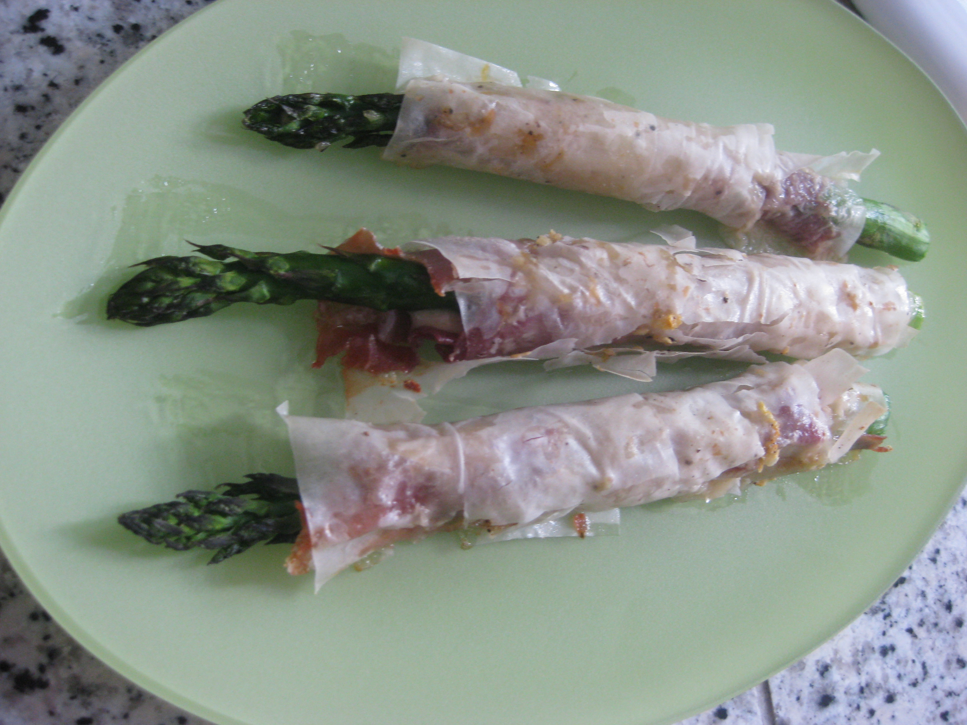 Asparagus wrapped in phyllo and prosciutto recipe on