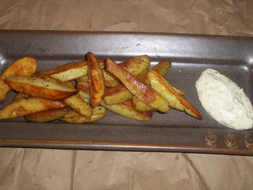 Roasted_fingerling_potatoes_fries_with_porcini_powder_016.JPG?1428683531