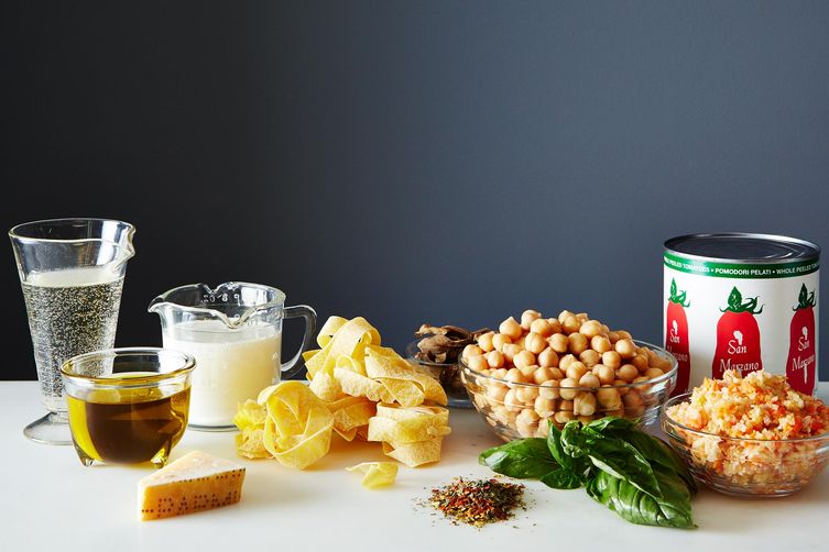 2014-0422_finalist_chickpea-bolognese-065