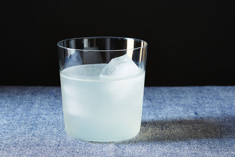 How to Make a Tom Collins