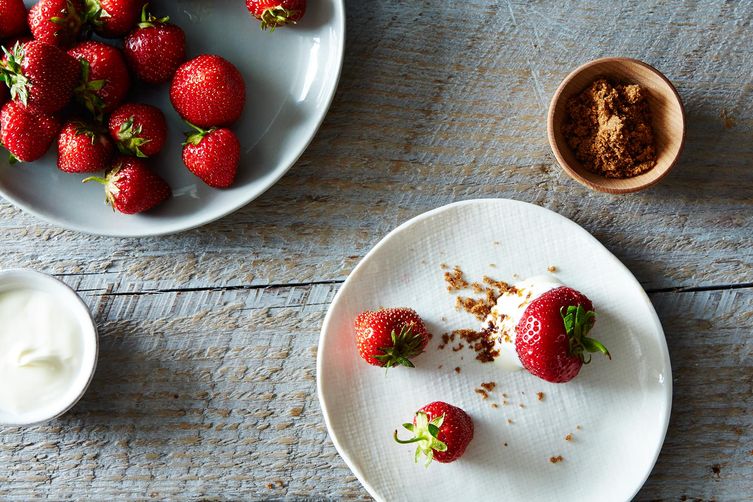 Strawberries_and_cream