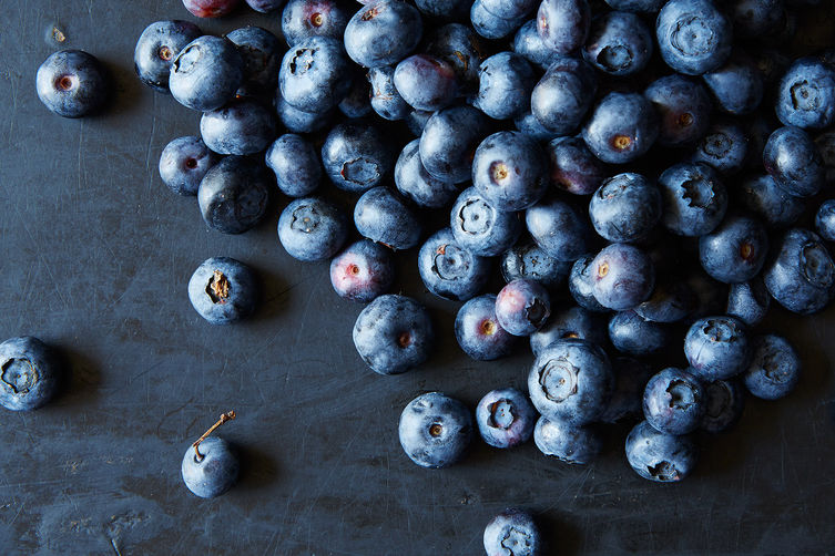 How to Select, Store, and Eat Blueberries
