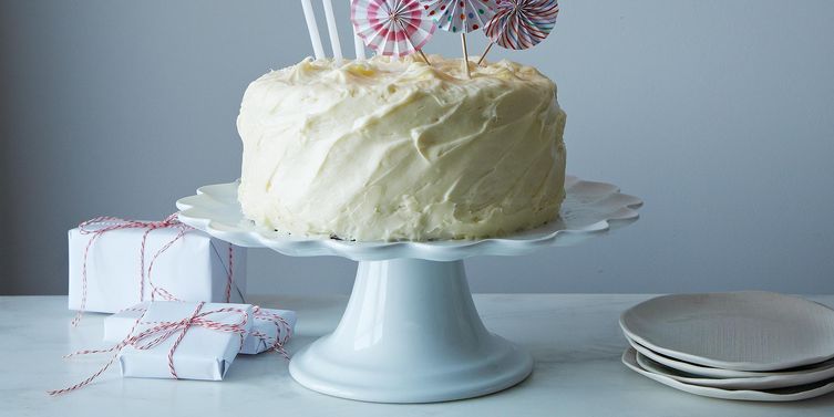 2013-0717_pillivuyt_cake-stand_mid-031_carousel