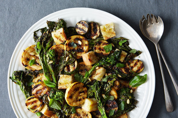 Grilled-bread-salad-broccoli-rabe-summer-squash_food52_mark_weinberg_14-07-01_0416