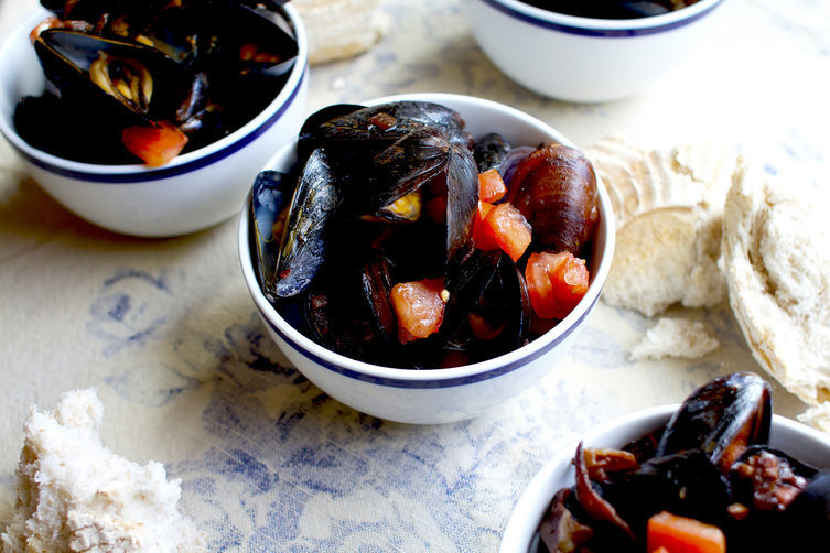 Spicy Mussels with Pancetta and Fresh Tomatoes
