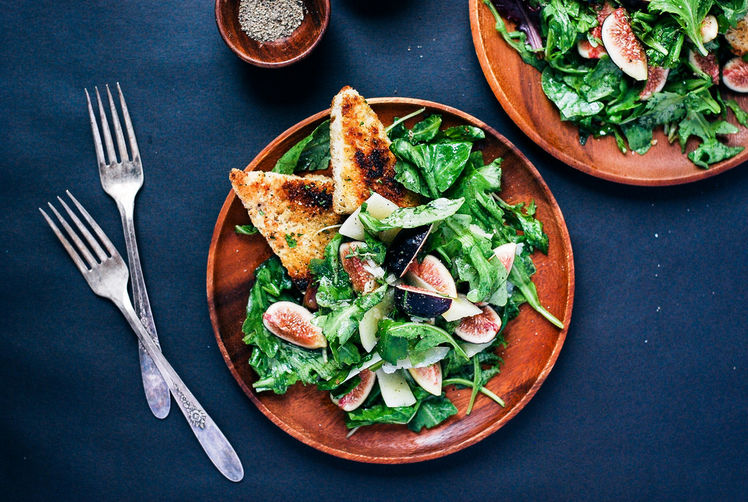 Fig and Manchego Salad with Herbed Croutons
