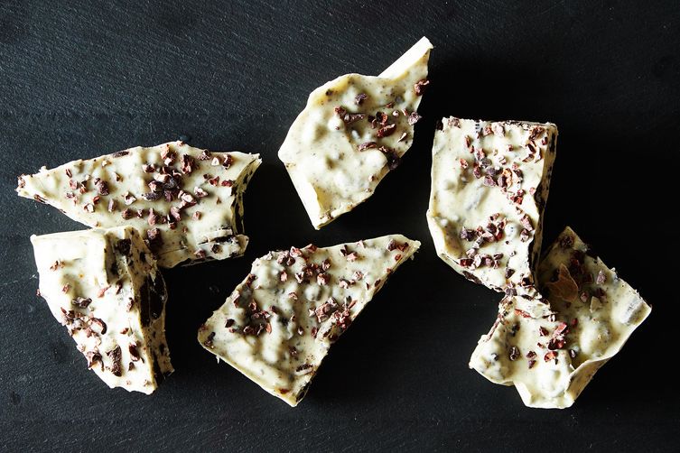 How to Make Cookies and Cream Bars at Home