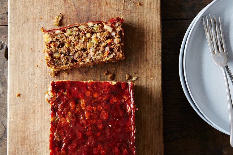 A Meatless Loaf for Thanksgiving and Weeknights Alike