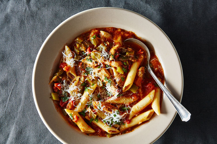 Hands-Off Slow Cooker Chicken Parmesan Soup