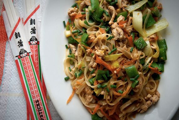 How to Make Any Stir-Fried Noodles in 6 Steps