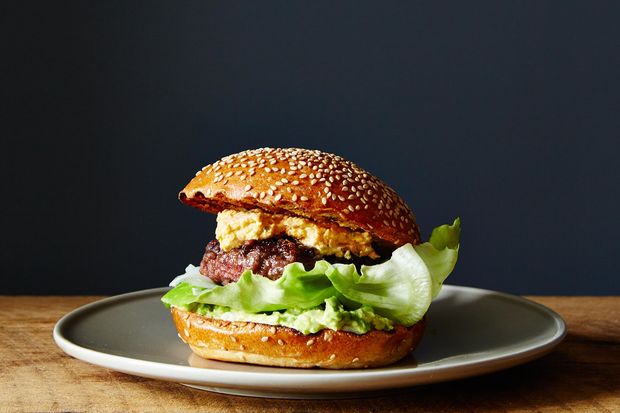 2014-0715_bacon-stuffed-burgers-with-pimento-cheese-and-avocado-005.jpg?1405609103